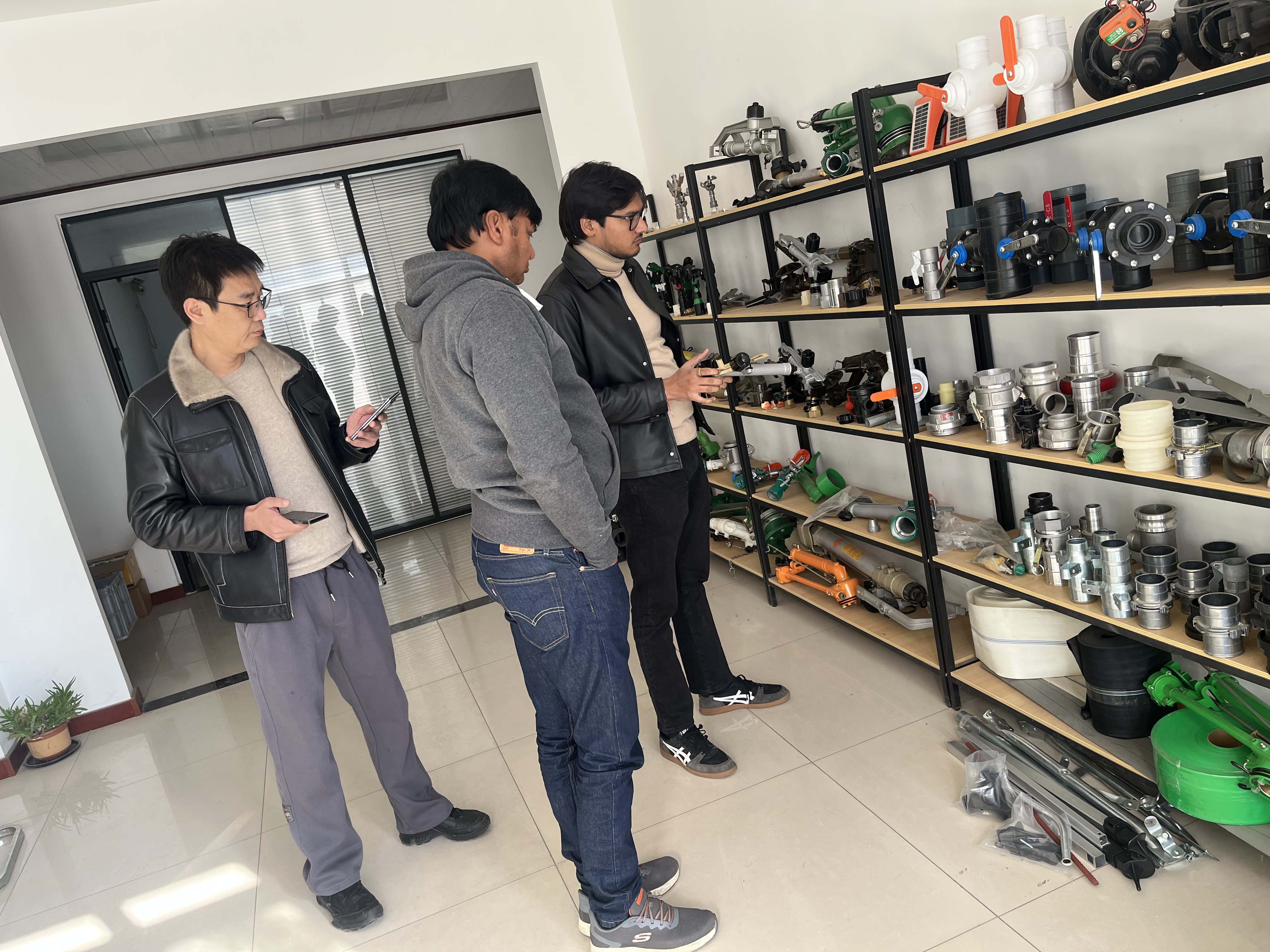 兴安盟NS40 涡轮喷枪获客户青睐 洽谈批量合作